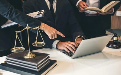 10 Claves para Elegir a Abogados Mexicanos en EE.UU. para Trámites en México